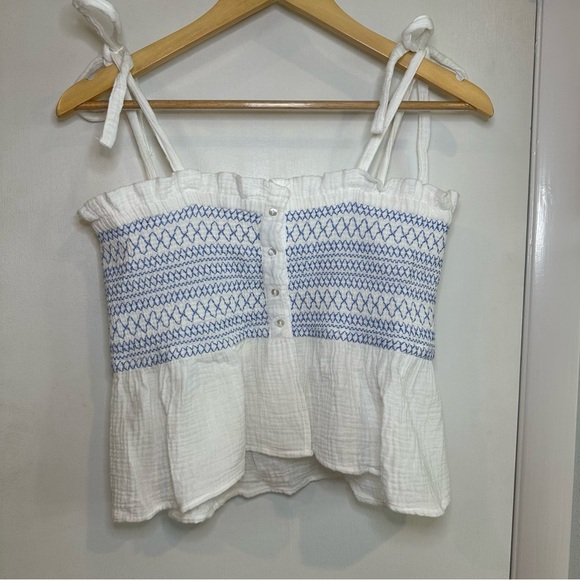 Free People Smock It To Me Tube Top. Size: Medium.
100% Cotton. - Picture 5 of 7